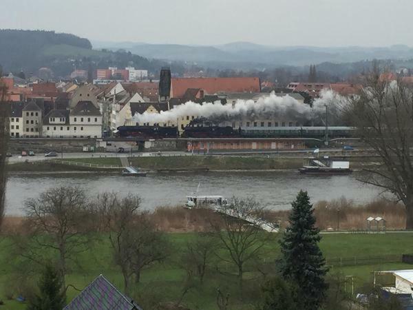 Das Ferienhaus Mit Aussicht بيرنا المظهر الخارجي الصورة